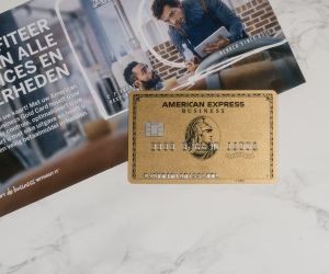 ភាគហ៊ុនផ្តល់នូវសក្តានុពលសម្រាប់កំណើនរយៈពេលវែង និងប្រាក់ចំណូលភាគលាភដោយការវិនិយោគនៅក្នុងក្រុមហ៊ុនដែលបង្កើតតម្លៃតាមពេលវេលា ប៉ុន្តែពួកគេក៏មានហានិភ័យយ៉ាងសំខាន់ដោយសារតែការប្រែប្រួលទីផ្សារ វដ្តសេដ្ឋកិច្ច និងព្រឹត្តិការណ៍ជាក់លាក់របស់ក្រុមហ៊ុន។ គន្លឹះគឺត្រូវវិនិយោគជាមួយយុទ្ធសាស្ត្រច្បាស់លាស់ ការធ្វើពិពិធកម្មត្រឹមត្រូវ ហើយមានតែដើមទុនដែលនឹងមិនប៉ះពាល់ដល់ស្ថិរភាពហិរញ្ញវត្ថុរបស់អ្នក។