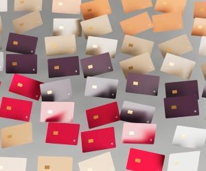 ភាគហ៊ុនផ្តល់នូវសក្តានុពលសម្រាប់កំណើនរយៈពេលវែង និងប្រាក់ចំណូលភាគលាភដោយការវិនិយោគនៅក្នុងក្រុមហ៊ុនដែលបង្កើតតម្លៃតាមពេលវេលា ប៉ុន្តែពួកគេក៏មានហានិភ័យយ៉ាងសំខាន់ដោយសារតែការប្រែប្រួលទីផ្សារ វដ្តសេដ្ឋកិច្ច និងព្រឹត្តិការណ៍ជាក់លាក់របស់ក្រុមហ៊ុន។ គន្លឹះគឺត្រូវវិនិយោគជាមួយយុទ្ធសាស្ត្រច្បាស់លាស់ ការធ្វើពិពិធកម្មត្រឹមត្រូវ ហើយមានតែដើមទុនដែលនឹងមិនប៉ះពាល់ដល់ស្ថិរភាពហិរញ្ញវត្ថុរបស់អ្នក។